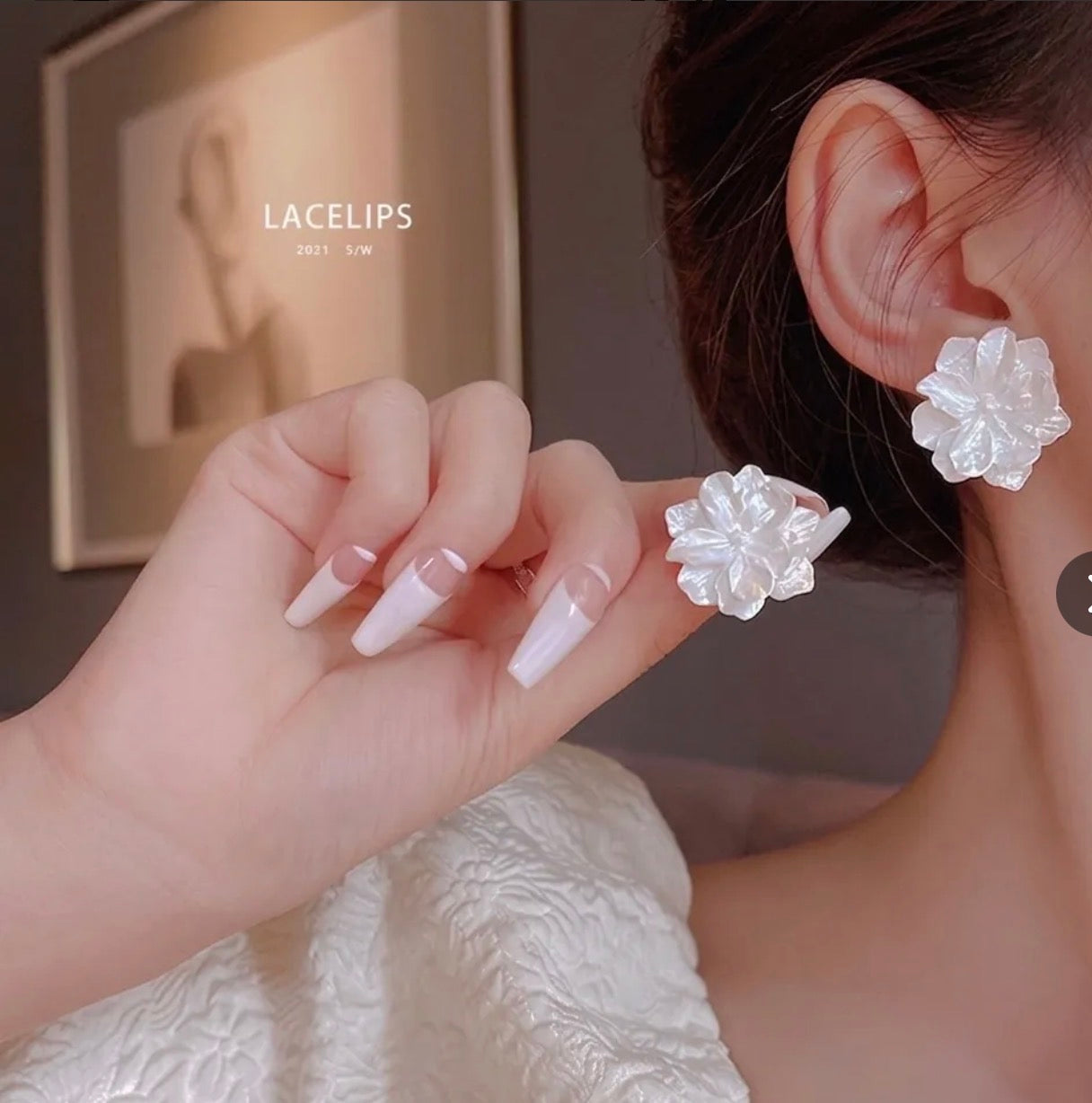 White Flower Earrings B