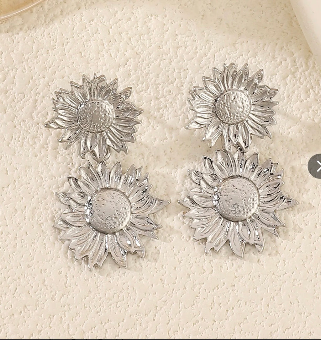 Sun Flower Shape Pendant B