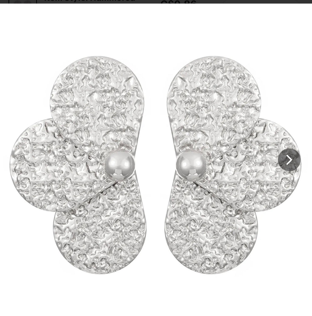 Hammered Leaf Clover Stud BC