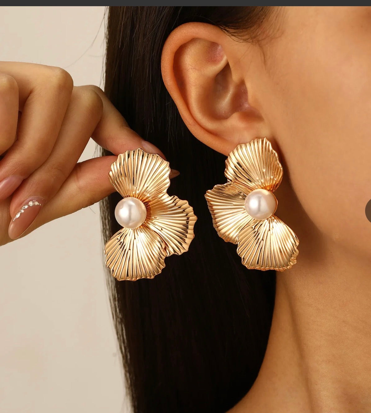 Gold Shell Texture Pearl B