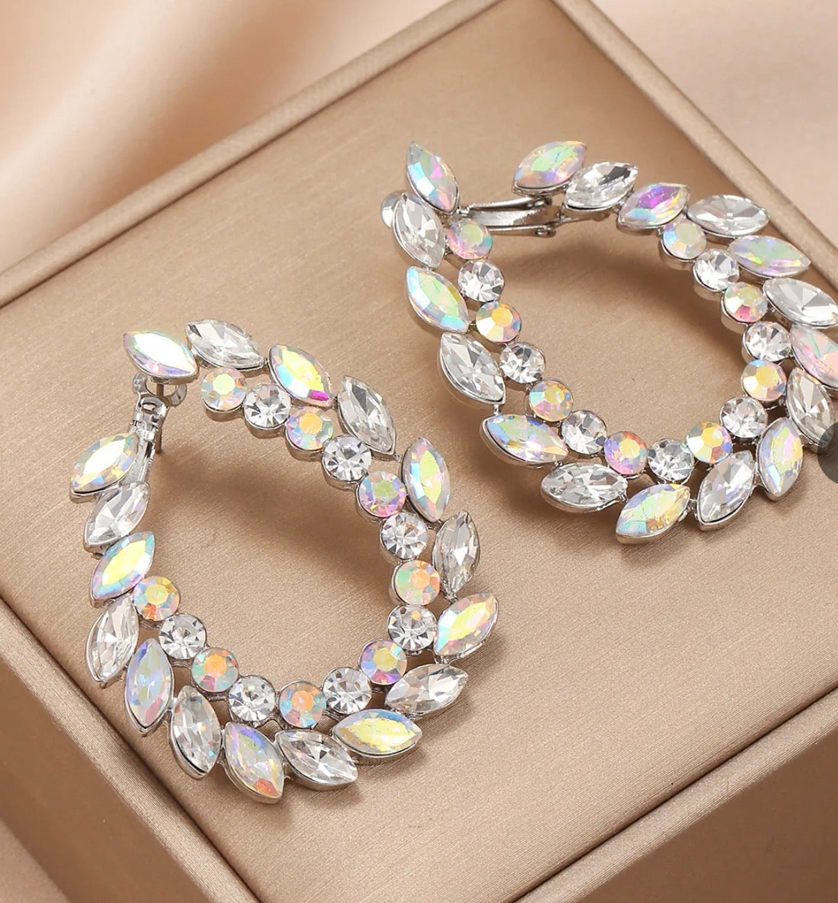 Iridescent Ear Clip C
