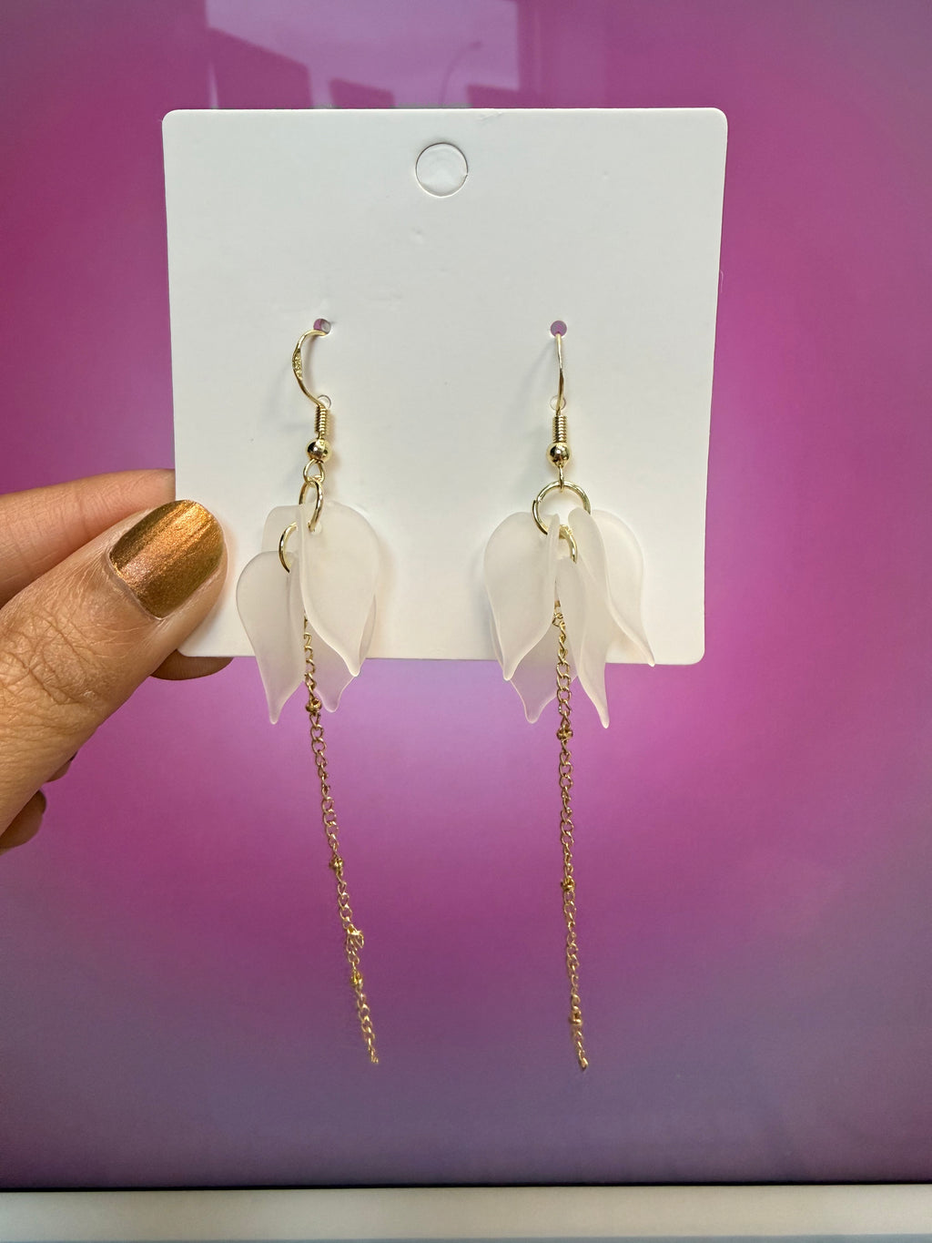 White Frosted Resin Petal Tassel