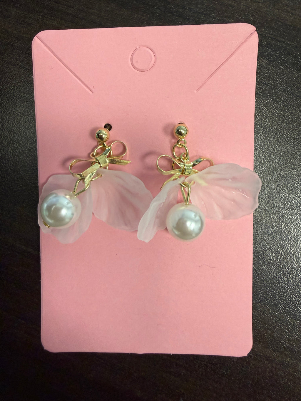 Gold Bow White Petal