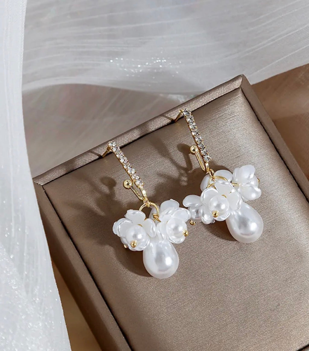 Pear Waterdrop Flower Style