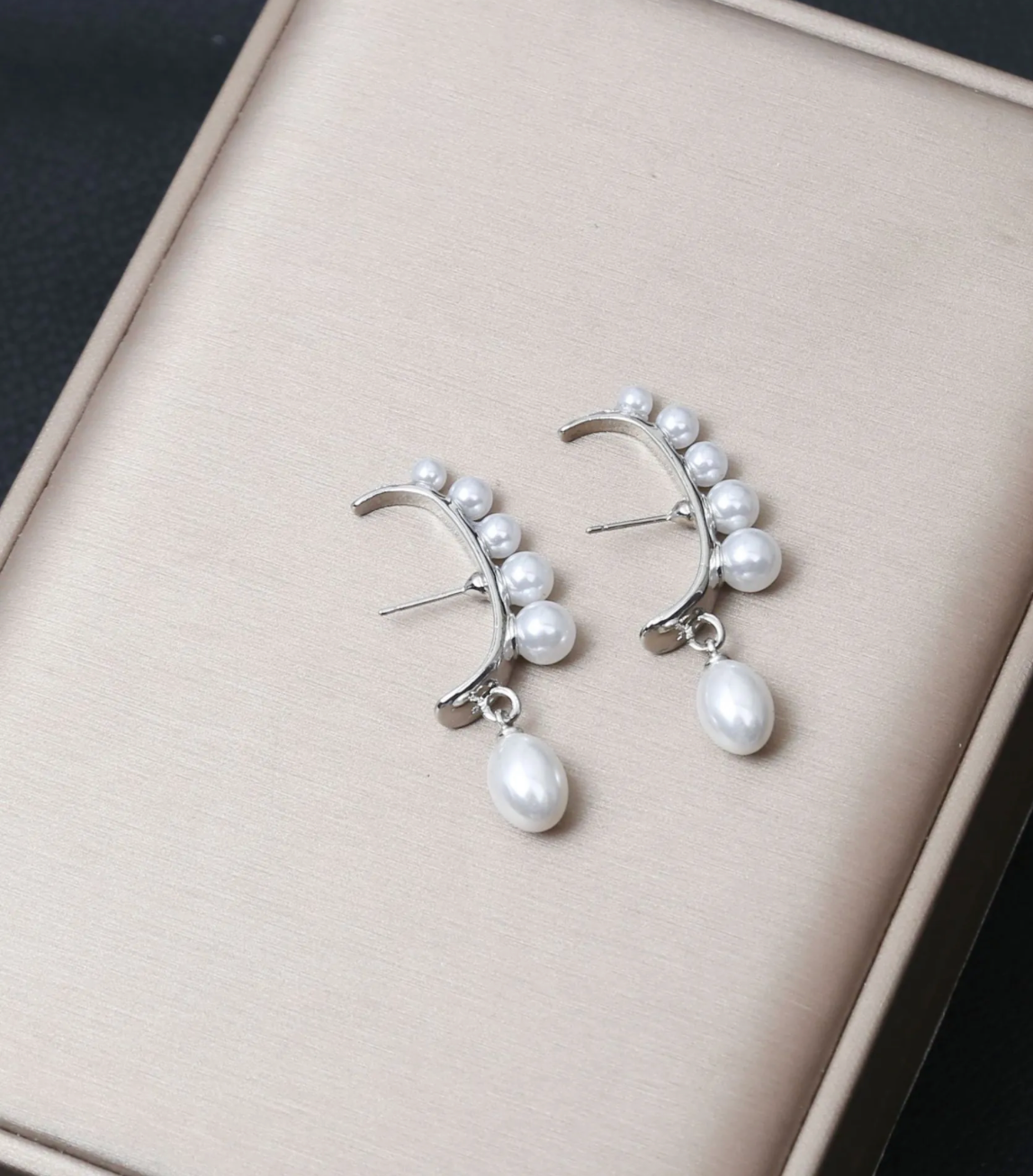 Crescent Pearl silver Drop C
