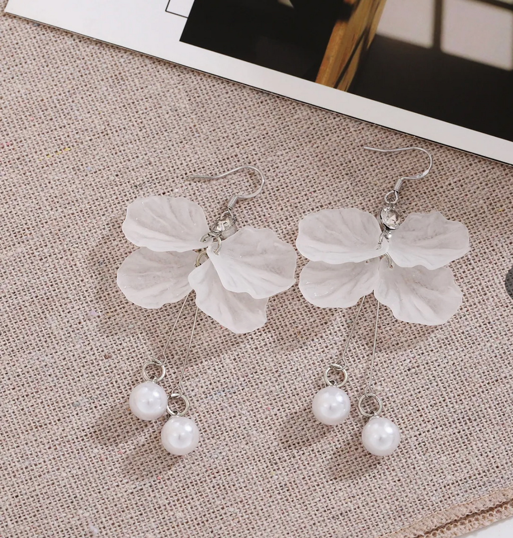 4 Petal Flower Rhinestone Center Tassel